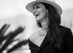 maria-fernanda-candido-celebra-vitoria-de-“o-agente-secreto”-no-critics