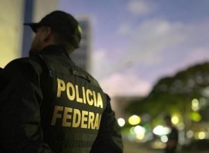 pf-flagra-taxi-tentando-atravessar-fronteira-com-r$-60-mil-em-especie