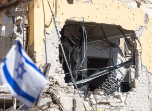 israel-ataca-alvos-que-seriam-dos-grupos-hamas-e-hezbollah-no-libano