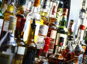 sp-investiga-se-adolescente-que-morreu-na-zona-leste-bebeu-gim-adulterado