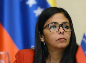 ‘nao-ha-agente-externo-governando-a-venezuela’,-diz-lider-interina-delcy-rodriguez