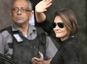 michelle-diz-que-vida-de-bolsonaro-esta-nas-maos-da-pgr