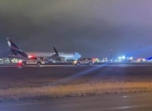 pneus-estouram-apos-pouso-de-aviao-da-latam-nos-eua;-nao-houve-feridos