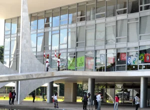 planalto-deve-deixar-para-partido-da-base-ida-ao-stf-contra-derrubada-de-veto-de-lula-a-pl-da-dosimetria