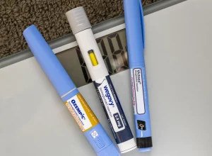 uso-de-canetas-emagrecedoras-por-idosos-requer-cuidados,-diz-geriatra