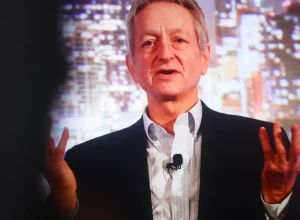 “padrinho-da-ia”-acredita-que-2026-sera-marcado-por-mais-demissoes