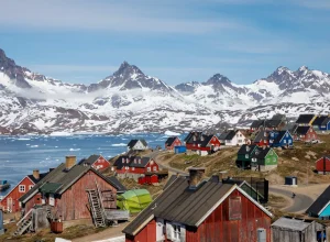 eua-considera-pagar-ate-us$-100-mil-a-habitantes-da-groenlandia-para-anexar-ilha,-diz-agencia