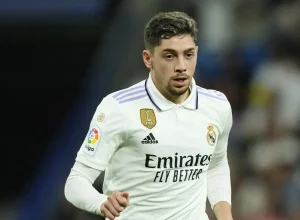 real-usa-sul-americanos,-bate-atletico-e-encara-barca-na-final-da-supercopa