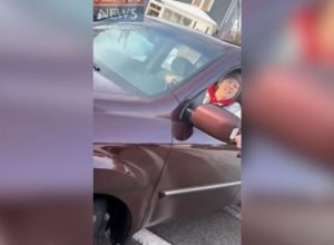 eua:-agente-do-ice-que-matou-mulher-gravou-video;-veja