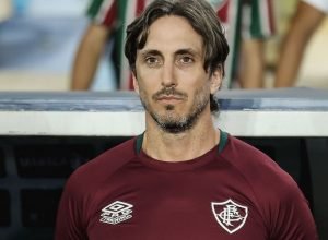 tecnico-do-fluminense,-luis-zubeldia-passa-por-angioplastia