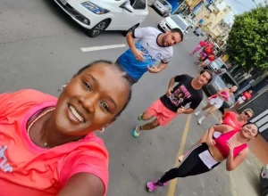 mulher-corre-cinco-quilometros-todas-as-semanas-para-ir-a-quimioterapia