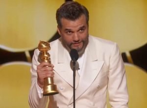 a-ditadura-e-uma-ferida-aberta-no-brasil,-diz-wagner-moura-no-globo-de-ouro