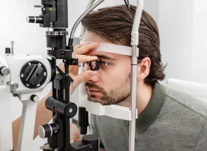 parasita-invisivel-coloca-usuarios-de-lentes-em-risco-de-cegueira