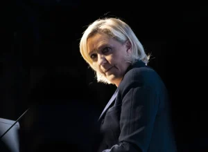 justica-da-franca-comeca-a-julgar-recurso-de-le-pen-para-disputar-presidencia-em-2027