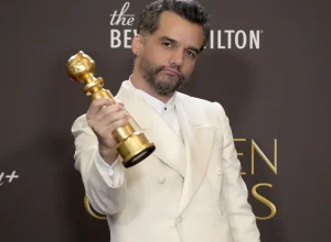 com-wagner-moura-premiado,-globo-de-ouro-teve-o-maior-engajamento-da-historia