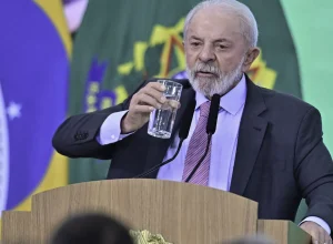 lula-diz-que-estado-brasileiro-vai-derrotar-crime-organizado-e-cita-caso-master