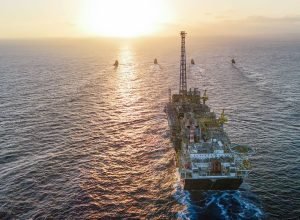 petrobras-supera-projecoes-e-tem-producao-recorde-em-2025