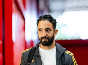 ruben-amorim-‘ilibado’:-“o-que-e-o-manchester-united?-o-mickey-mouse-fc?”