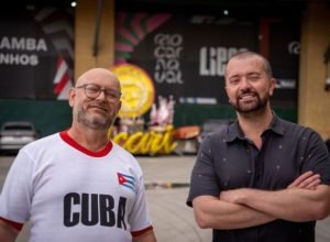 enredos-das-escolas-de-samba-contam-a-historia-nao-oficial