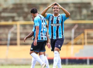 gremio-decide-no-1o-tempo-contra-o-ceara-e-avanca-as-semifinais-da-copa-sao-paulo-de-juniores