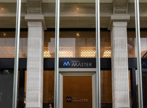 veja-o-que-acontece-com-quem-tem-mais-de-r$-250-mil-no-master