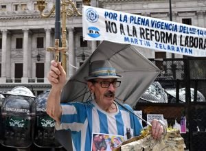 milei-consegue-aprovar-reforma-trabalhista-no-senado-apos-concessoes