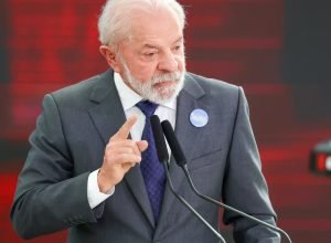 lula-defende-fim-da-escala-6×1:-“tecnologia-otimiza-a-produtividade”