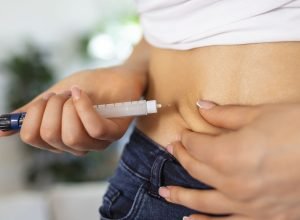 anvisa-alerta-para-risco-de-pancreatite-ligado-a-canetas-emagrecedoras