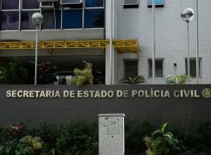 rio:-policia-impede-atentado-e-apreende-bombas-e-coqueteis-molotov