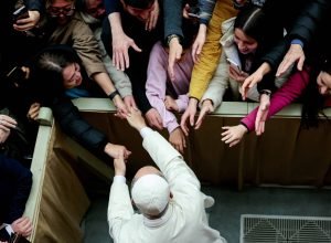 vaticano-ordena-que-grupo-catolico-tradicionalista-suspenda-ordenacao-de-bispos-por-conta-propria