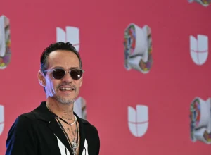 marc-anthony-se-pronuncia-sobre-tensao-na-familia-beckham.-“lamentavel”