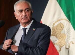 filho-do-ultimo-xa-do-ira-solicita-intervencao-militar-dos-eua-no-pais