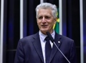 justica-manda-petista-se-retratar-sobre-foto-falsa-de-bolsonaro-com-vorcaro