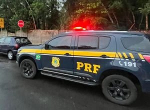 casal-flagra-o-proprio-carro-furtado-e-aciona-policia-para-prender-suspeito-no-pr