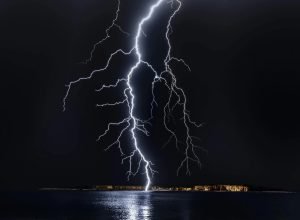 o-maior-relampago-do-mundo,-segundo-a-omm,-no-brasil,-em-2018