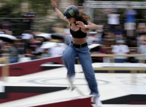 rayssa-leal-conquista-o-titulo-da-etapa-de-sydney-da-street-league-skateboarding