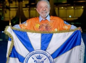 flavio-ironiza-homenagem-a-lula-com-video-de-ia