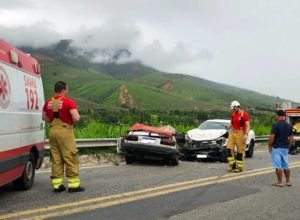 menino-de-11-anos-sobrevive-a-acidente-grave-que-vitimou-pais,-avo-e-tia