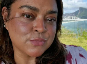 preta-gil-ganha-homenagem-com-show-de-drones-em-carnaval-de-salvador