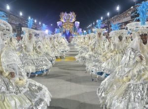 carnavalesco-deixa-portela-apos-desfile-com-problemas:-“ataques”