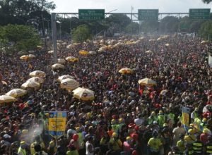 megablocos-de-michel-telo-e-pocah-reunem-mais-de-1-milhao-no-ibirapuera,-na-zona-sul-de-sao-paulo