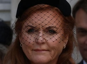 escandalo-de-epstein-faz-ex-duquesa-fechar-seis-empresas-no-reino-unido