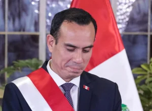 congresso-do-peru-derruba-presidente-e-declara-cargo-vago-as-vesperas-das-eleicoes