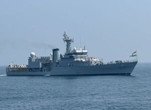 india-projeta-poderio-militar-no-sul-asiatico-em-exibicao-e-exercicio-naval-conjunto