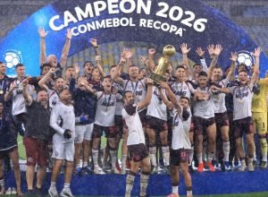 lanus-conquista-a-recopa-sul-americana-de-2026-sobre-o-flamengo-em-duelo-emocionante-no-maracana
