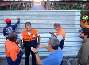 paraiba-chega-a-9,28-metros-em-campos-e-ponte-no-centro-da-cidade-e-interditada