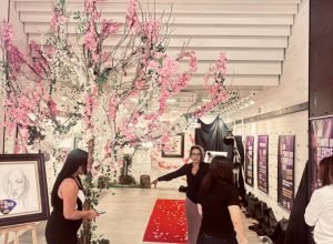 exposicao-“arvore-dos-sonhos”-segue-no-shopping-e-marca-programacao-do-mes-da-mulher