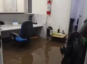 chuva-provoca-alagamento-no-predio-da-camara-municipal-de-guarulhos