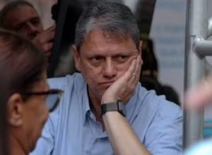 tarcisio-realiza-procedimento-no-joelho-para-tratar-artrose-em-hospital-de-sao-paulo