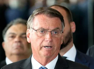 bolsonaro-melhora-na-uti,-mas-segue-em-tratamento-renal